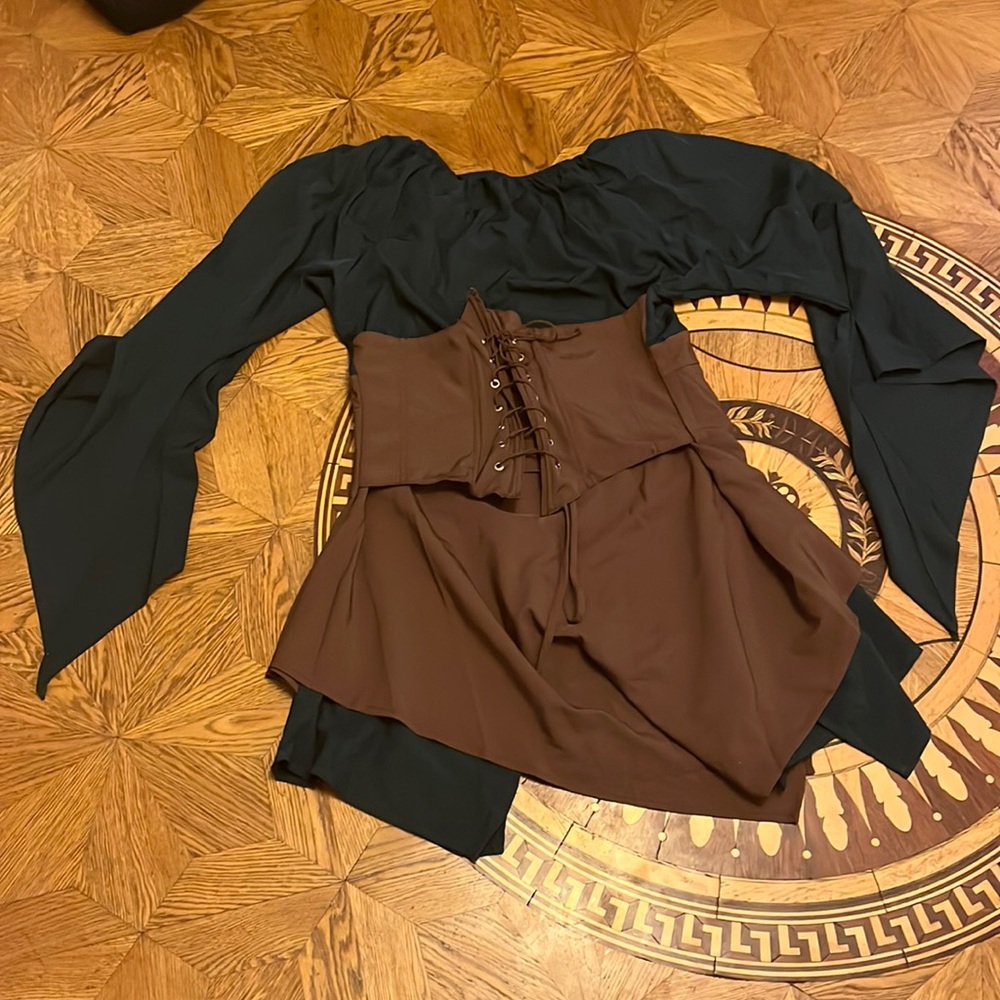 Women’s Renaissance Elf Costume